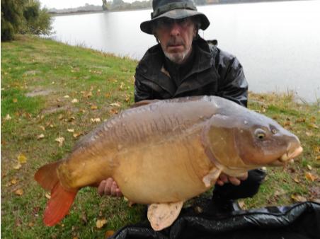 miroir
Date : novembre 2016
Lieu : creuse
Poids : 18,5kg
Appâts utilisés : squid