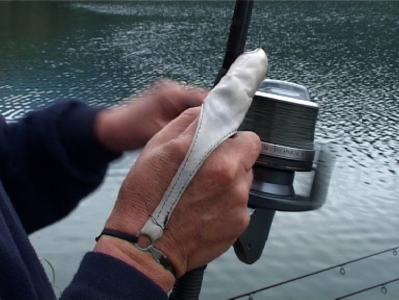 Protection Doigt en cuir grande taille Big Carp en vente sur procarpe.com